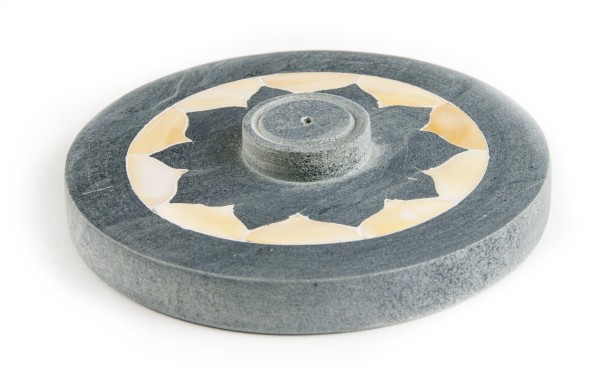 Lotus with mother-of-pearl inlay