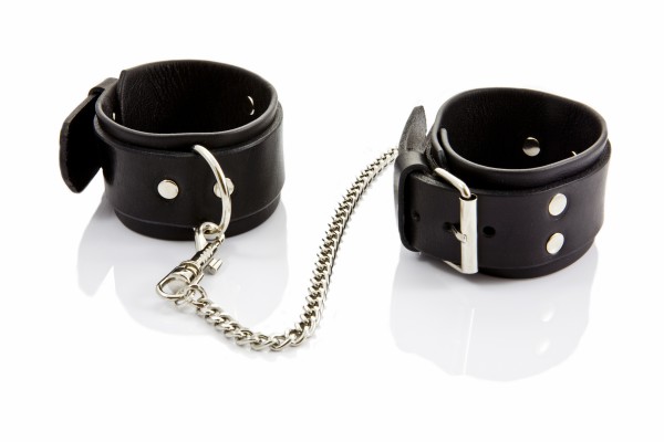 Soft Black Handcuffs with Chain