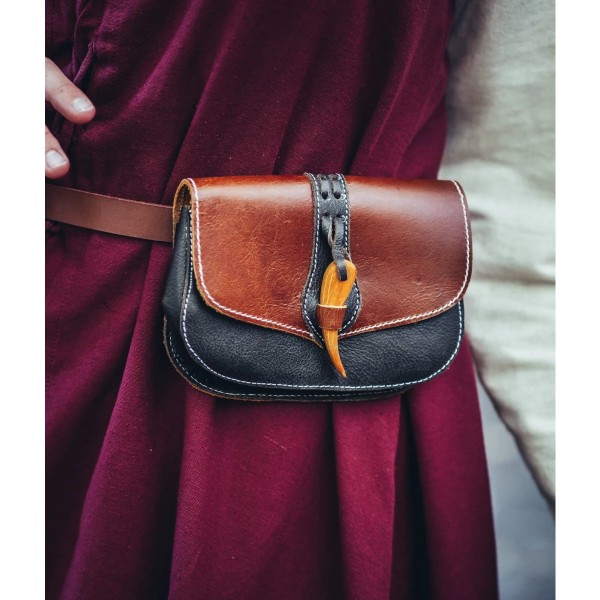 Leather belt bag with wooden closure