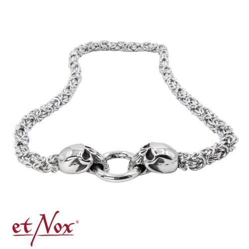 Stainless steel chain with skulls