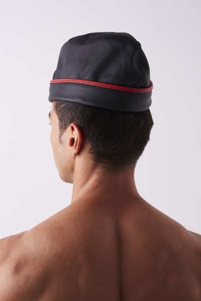 Leder-Mütze 'Militär' - schwarz/rot