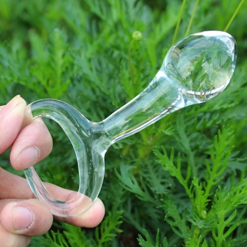 Glass plug with handle